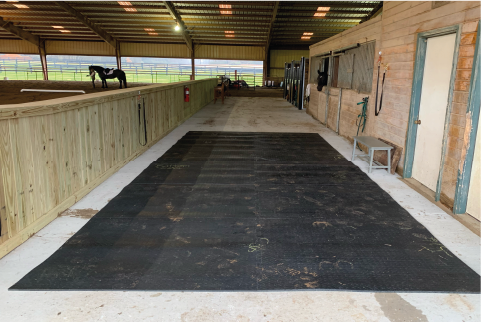Econo Mat are slightly thinner and lighter than Soft Stall Mats